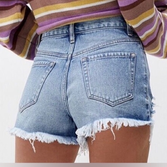 Pacsun Women’s Denim Shorts Size 27 Medium Wash 100% Cotton Distressed High Rise - Picture 4 of 13